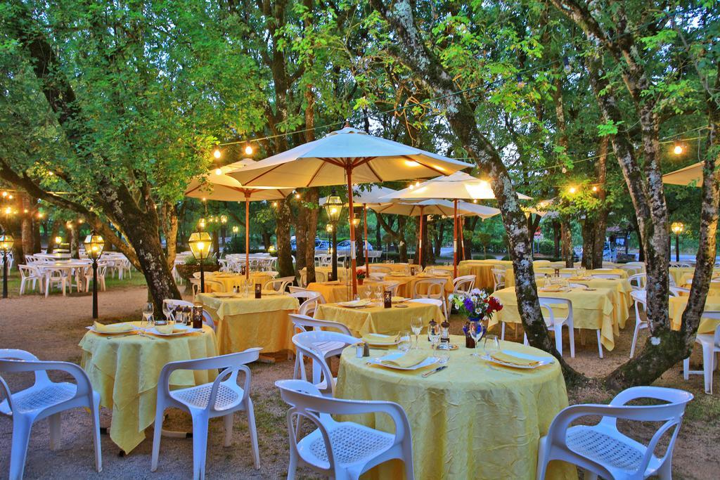 Hotel Restaurant Du Chateau โรกามาดูร์ ภายนอก รูปภาพ