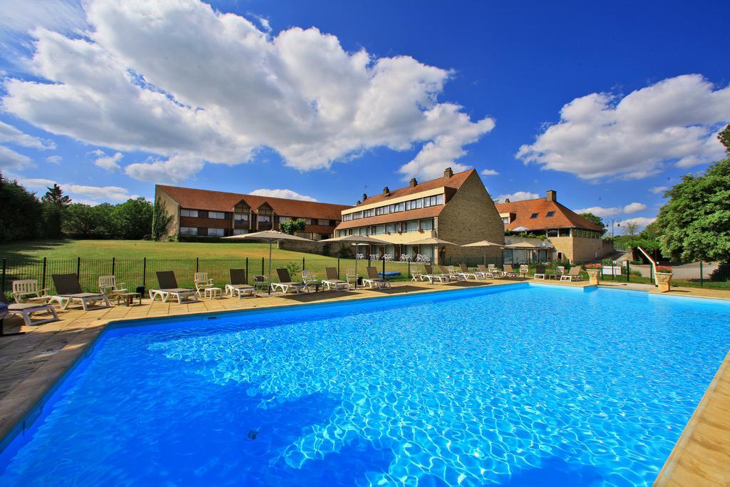 Hotel Restaurant Du Chateau โรกามาดูร์ ภายนอก รูปภาพ