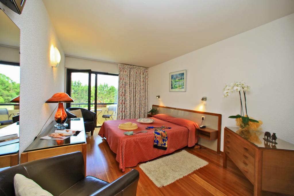Hotel Restaurant Du Chateau โรกามาดูร์ ภายนอก รูปภาพ