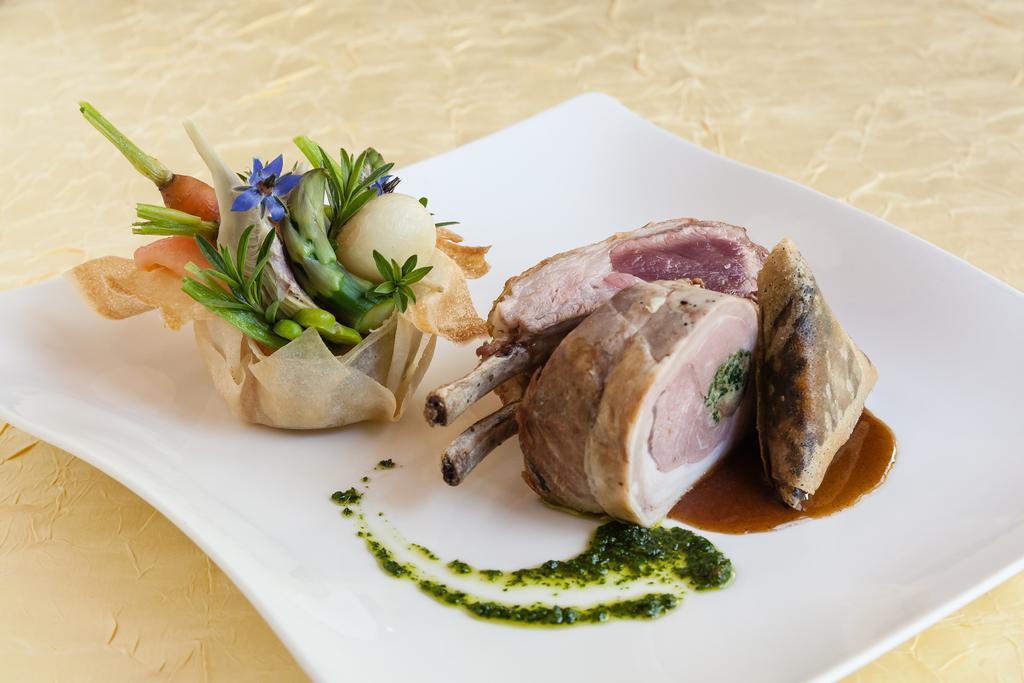 Hotel Restaurant Du Chateau โรกามาดูร์ ภายนอก รูปภาพ