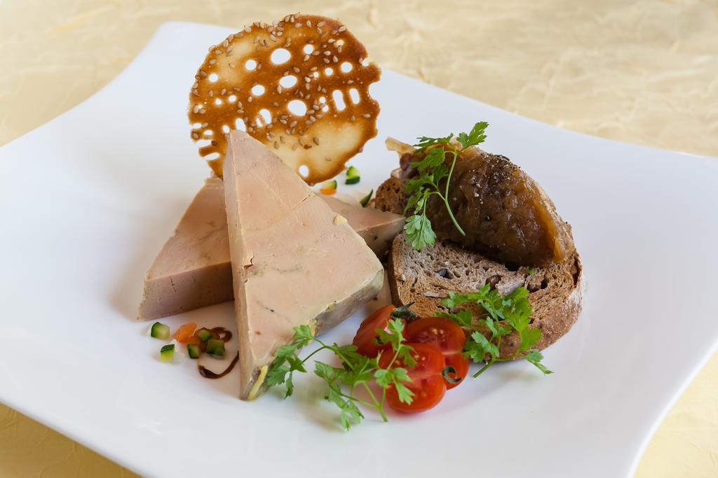 Hotel Restaurant Du Chateau โรกามาดูร์ ภายนอก รูปภาพ
