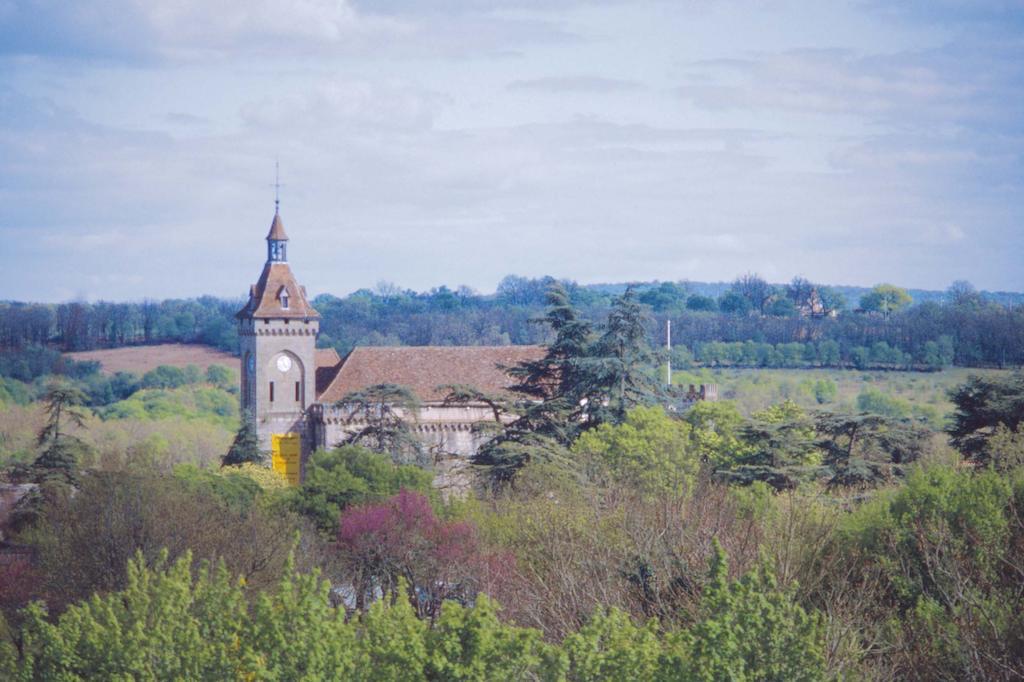 Hotel Restaurant Du Chateau โรกามาดูร์ ภายนอก รูปภาพ