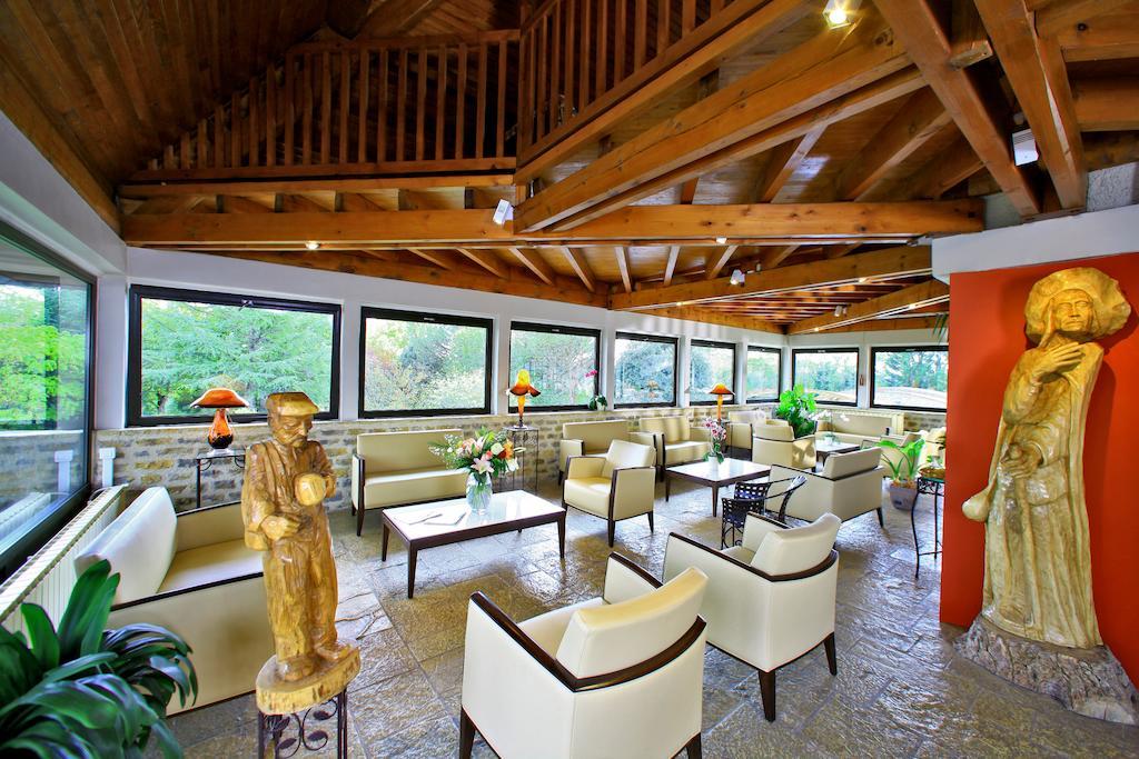 Hotel Restaurant Du Chateau โรกามาดูร์ ภายนอก รูปภาพ